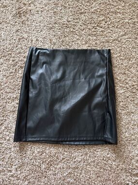 SHEIN Black Faux Leather Mini Skirt - Classic Straight Cut